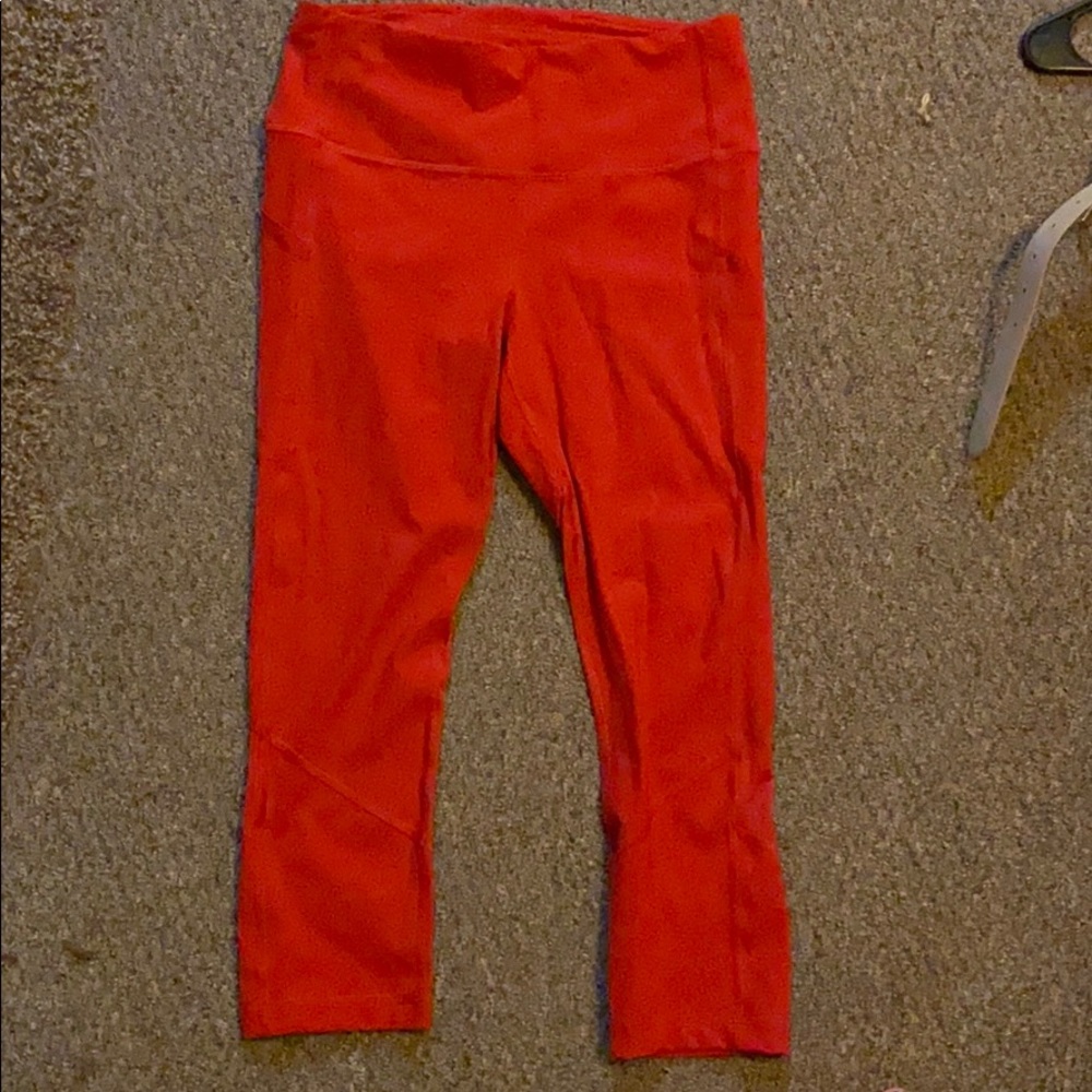 Red never been worn lulu leggings crop